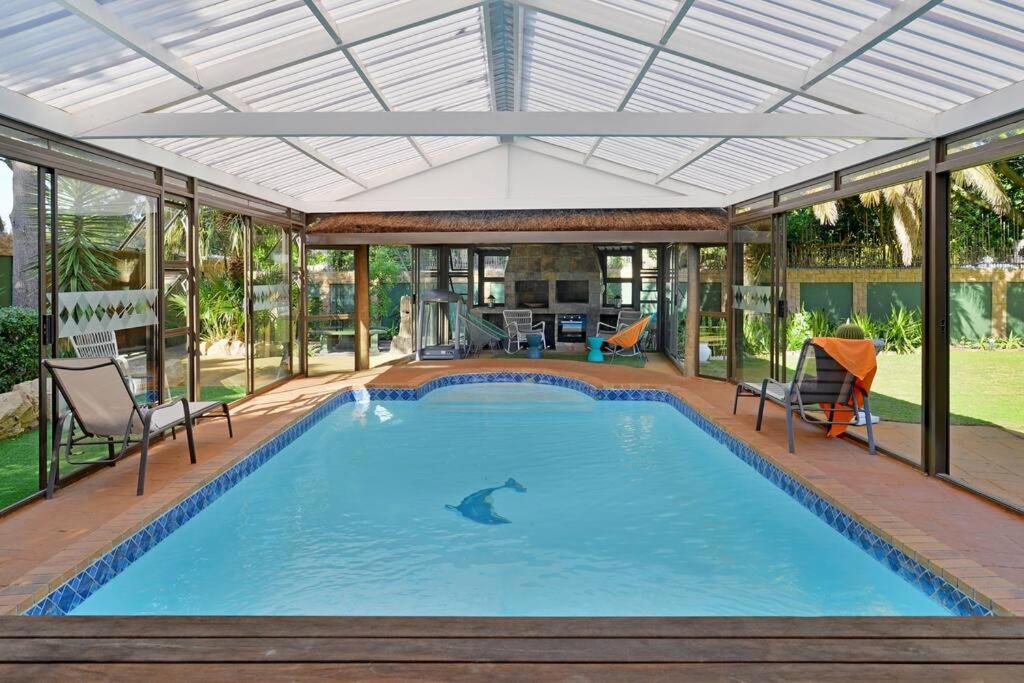 Mawethu Peaceful Garden With Covered Pool And Braai Area Kaapstad Buitenkant foto