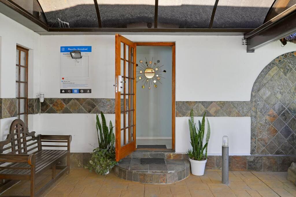 Mawethu Peaceful Garden With Covered Pool And Braai Area Kaapstad Buitenkant foto